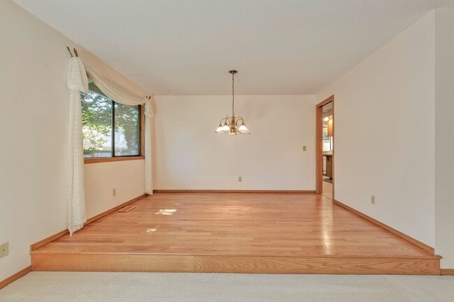 Building Photo - Single-Level Living Near South Hillsboro's Best Amenities