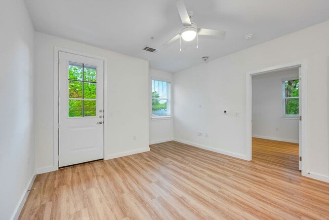 Interior Photo - Correo Place