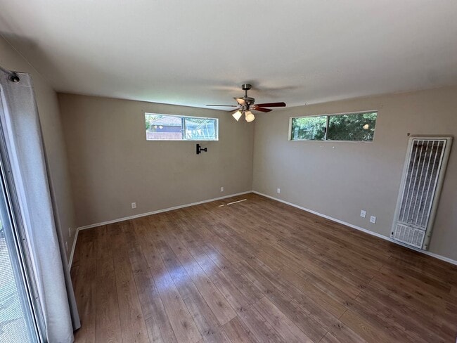 Building Photo - Home in North Kentwood Neighborhood of Wes...