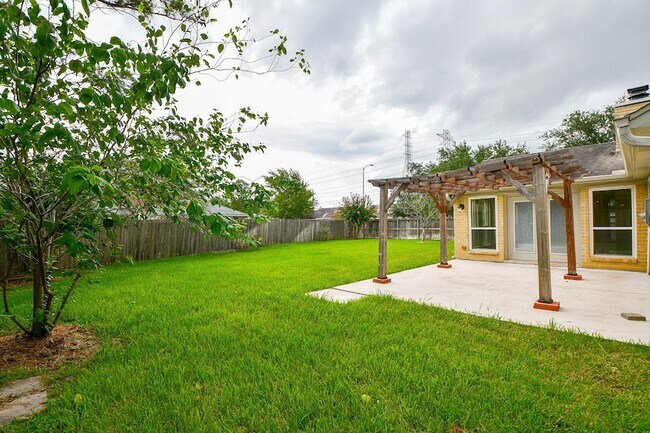 Building Photo - 3519 Cabin Pl