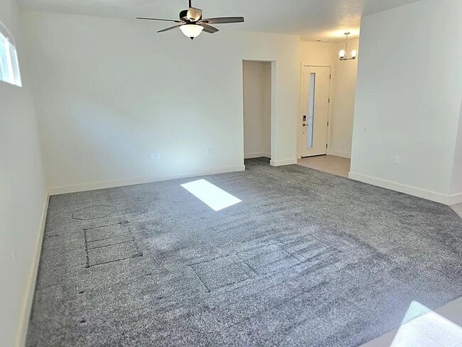 Building Photo - 3 Bedroom Home In 55+ Community!