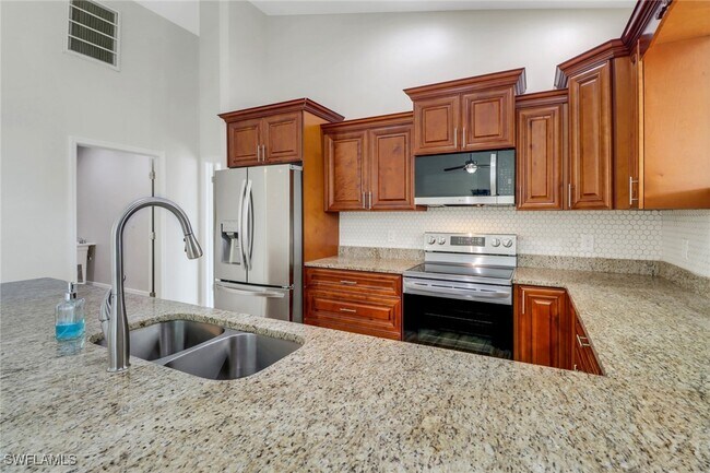 Building Photo - 1704 NW 11th Pl