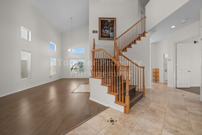 Building Photo - Beautiful 4 bed, 3 bath, 2,726 sqft House in Peaceful San Marcos Neighborhood - Available NOW