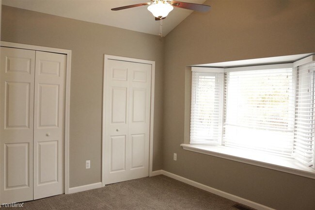 Building Photo - 2 br, 1.5 bath House - 121 N North Shore Dr