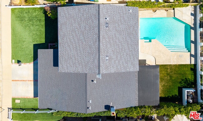 Building Photo - 29392 Hillrise Dr