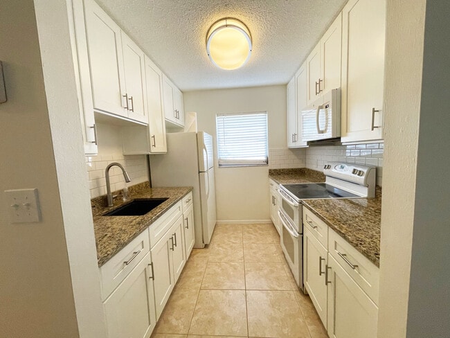 Building Photo - 1811 Mississippi Ave NE