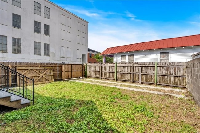 Building Photo - 1800 Franklin Ave