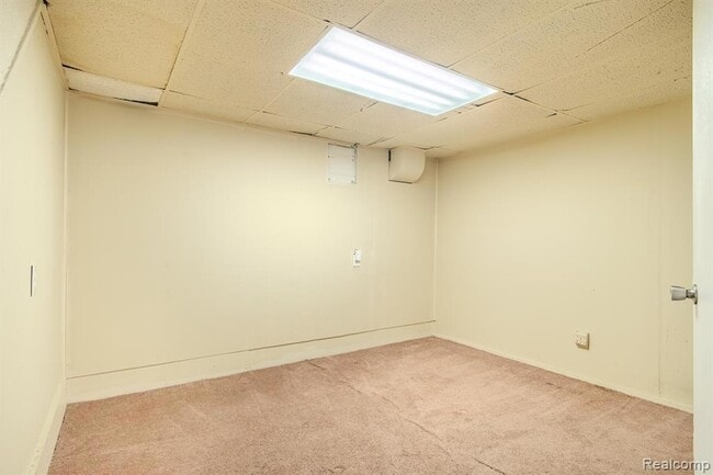 Building Photo - 21135 Virginia Ave