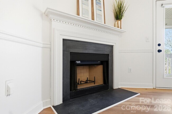 Building Photo - 17122 Red Feather Dr