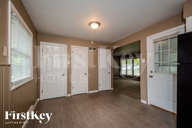 Building Photo - 2555 Patterson Rd