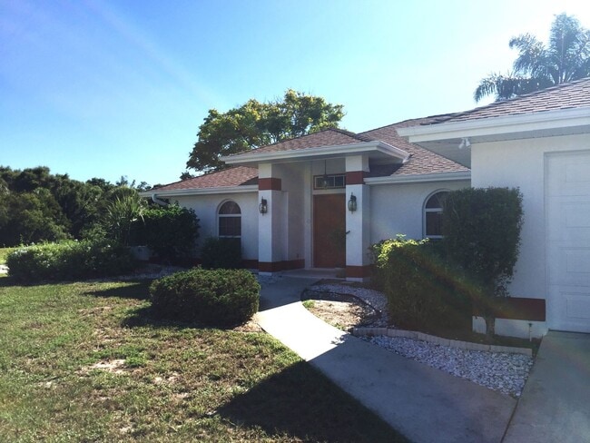 Building Photo - 3BD/2BA