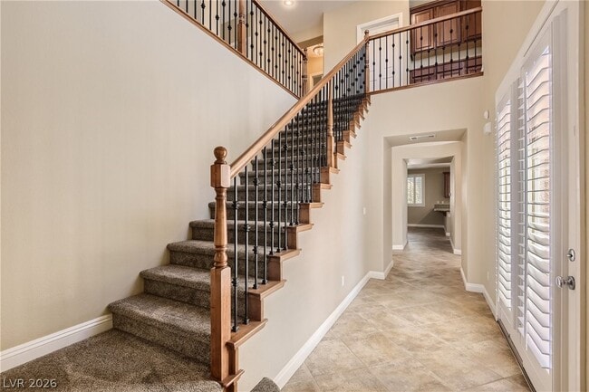 Building Photo - 552 Puenta Del Rey St