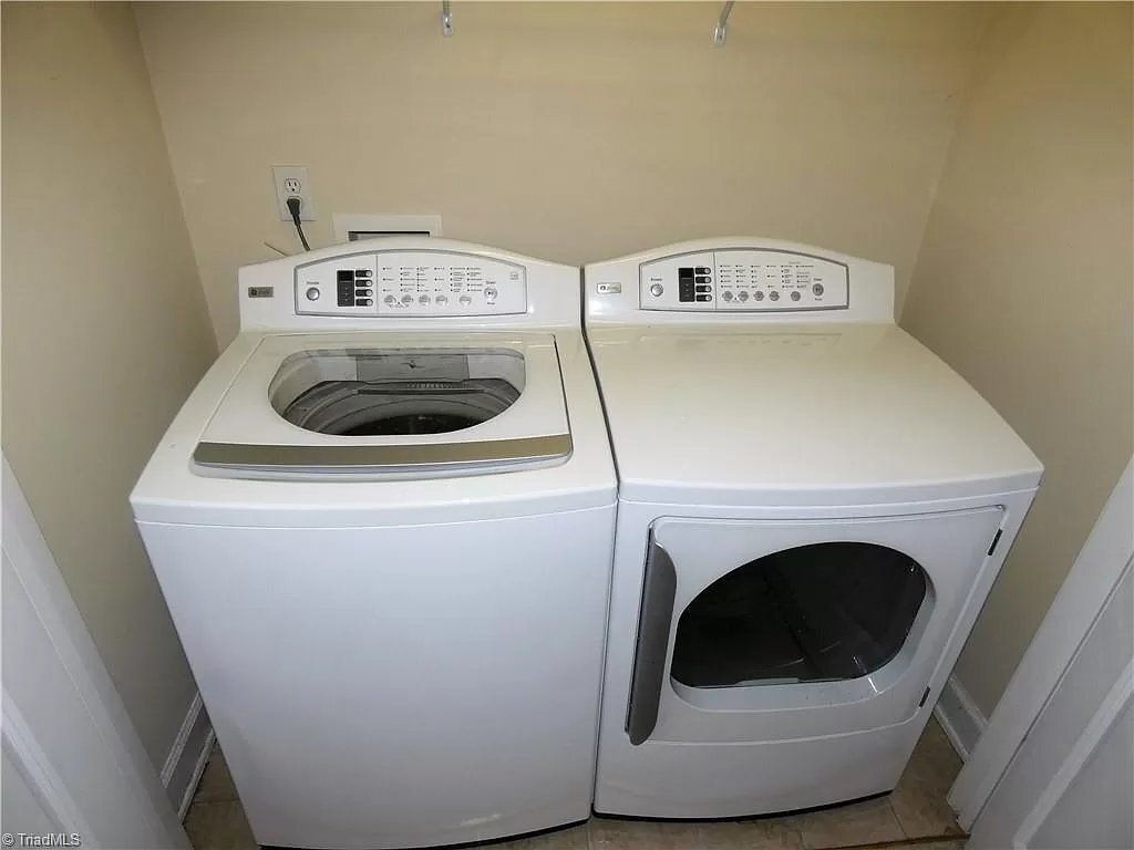 Building Photo - 4722 Tatton Park Cir