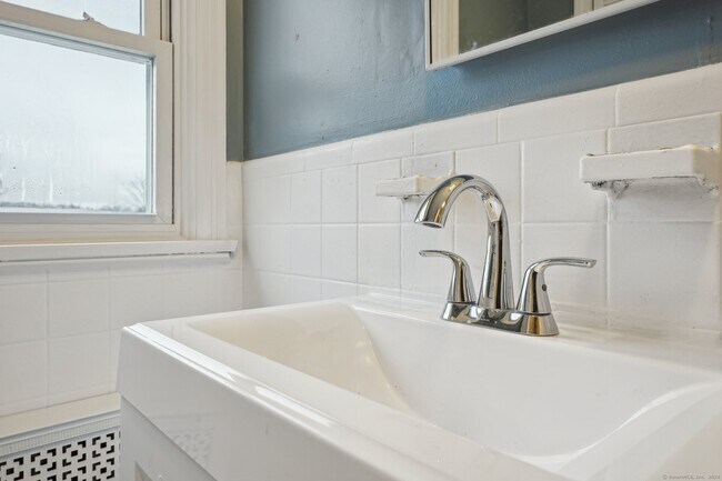 Building Photo - 59 High St