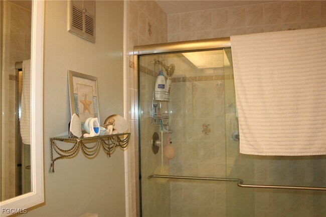 Building Photo - 4728 Orange Grove Blvd