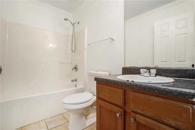 Building Photo - 719 Magnolia St NW