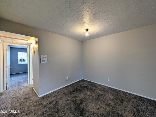 Building Photo - 4211 E Palm Ln