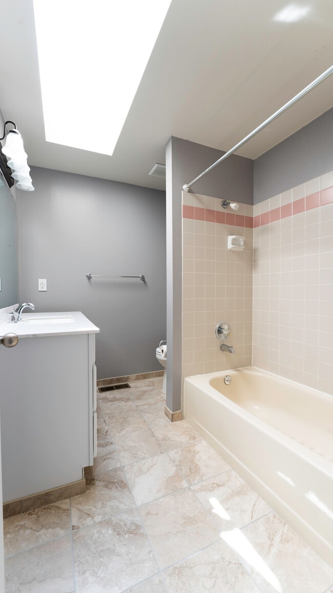 Building Photo - 18135 160th Ave SE