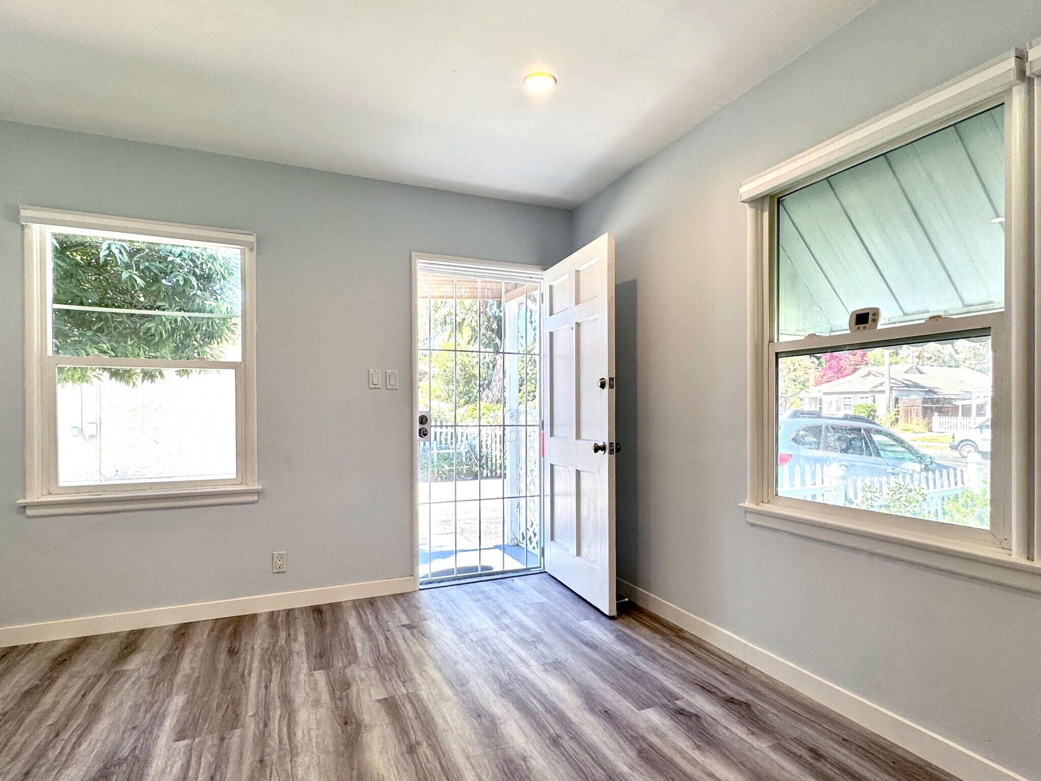 Building Photo - 5242 Comercio Ave