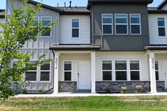 Building Photo - 3014 S 265 W