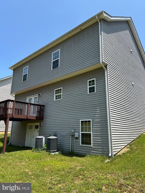 Building Photo - 8366 Leighburn Dr