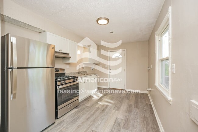 Building Photo - 12406 Emery Ave