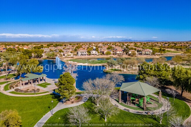 Building Photo - Beautiful split floorplan in a great neigh...