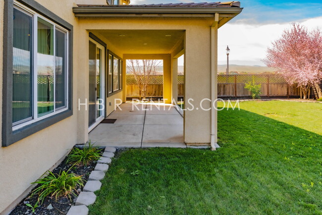 Building Photo - EXCLUSIVE ELLIS HOME For Rent in Tracy - o...