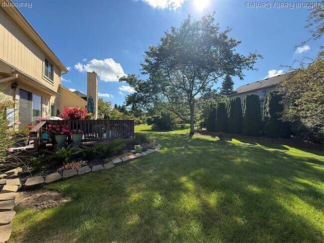 Building Photo - 39217 Geneva Dr
