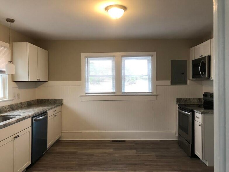 Kitchen - 5883 Core Point Rd