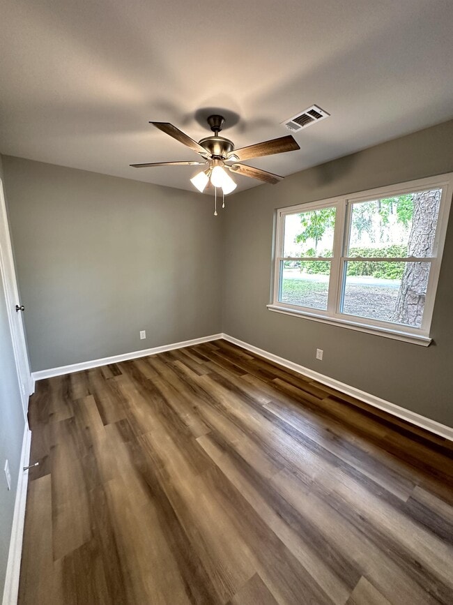 Building Photo - 1424 Whitfield Park Cir