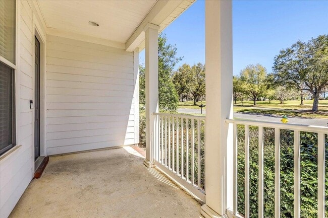 Building Photo - 3570 Four Oaks Blvd