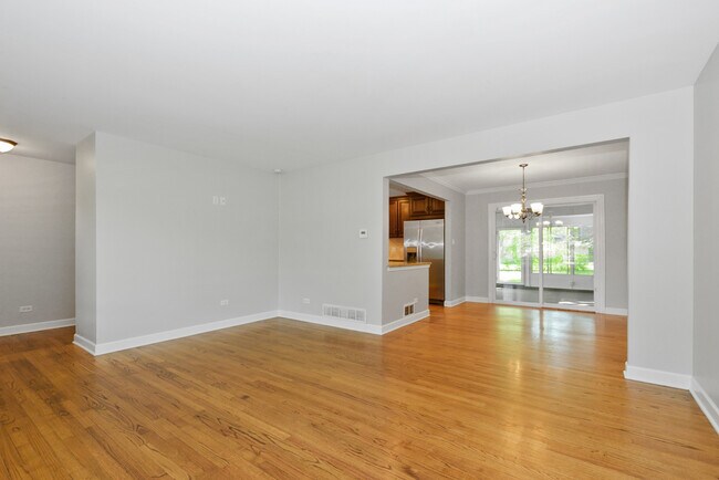 Building Photo - 433 Hackberry Rd