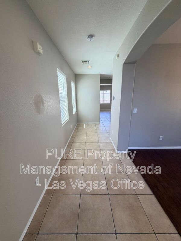 Building Photo - 4320 Laguna Garden Ave