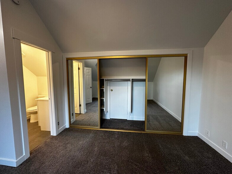 Building Photo - 6165 S 1300 E
