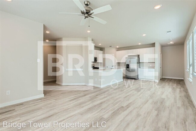 Building Photo - 4 br, 2.5 bath House - 1309 Creekbank Drive