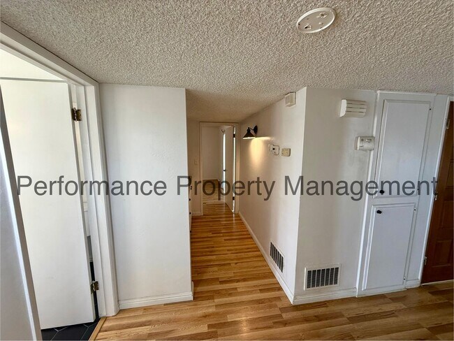 Building Photo - Stunning 3 Bed/2.5 Bath + Shop w/ Resident Benefits Package & $0 Security Deposit Option