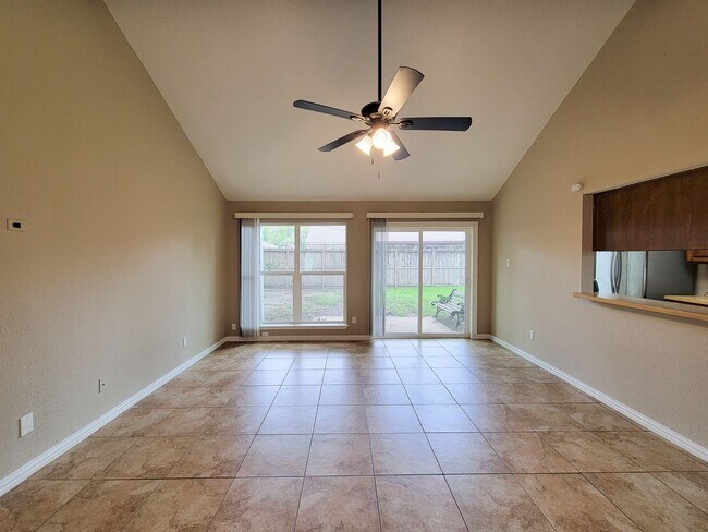 Building Photo - BEAUTIFUL 3 BEDROOM 2 BATH UPDATED HOME WITH TILE THROUGHOUT. GRANITE COUNTERTOPS WITH TILE FLOOR...
