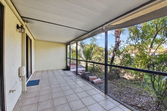 Building Photo - 10253 Riverbend Terrace