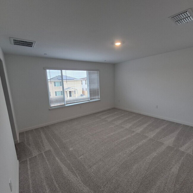 Building Photo - Brand New 5 Bedroom Home in Rancho Cordova