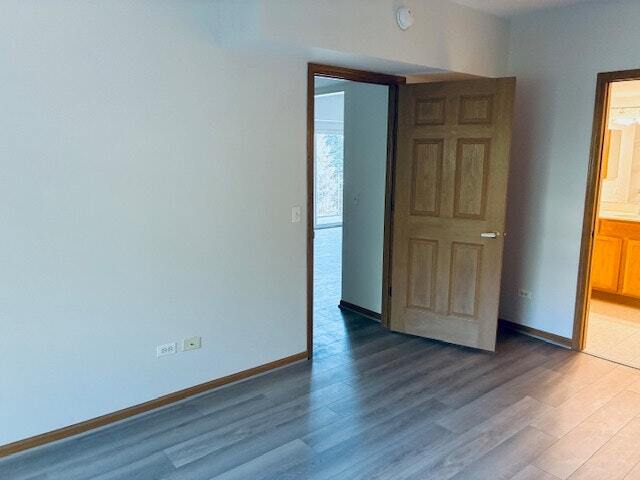 Building Photo - 927 Elderberry Cir