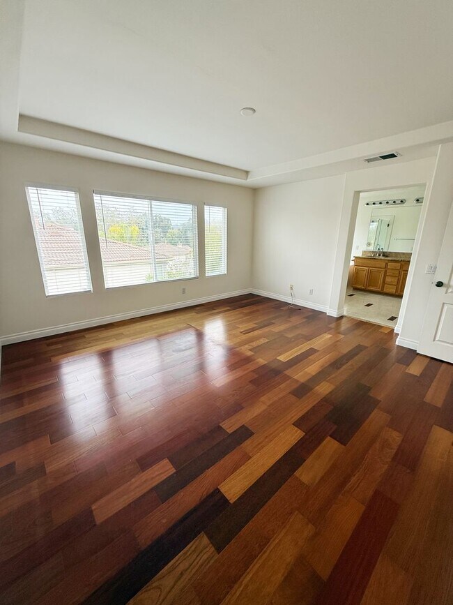 Building Photo - 4 Bed/3 Bath Home for Rent in Carmel Valley!
