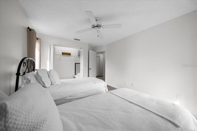 Building Photo - 2925 N Rivers Edge Blvd