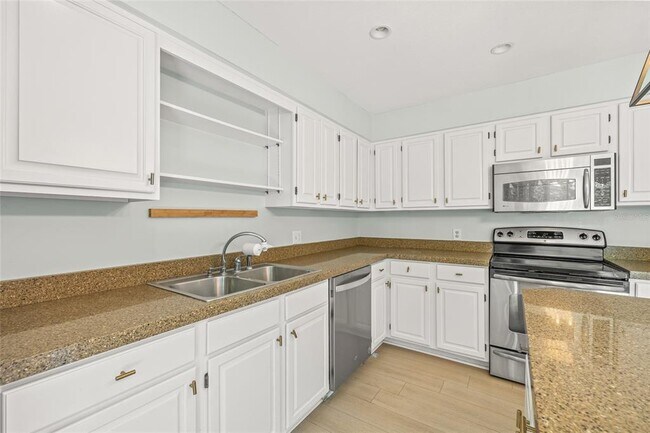 Building Photo - 609 S Glen Ave