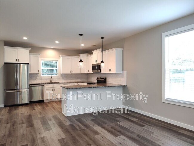 Building Photo - 4525 Lindsay Ln