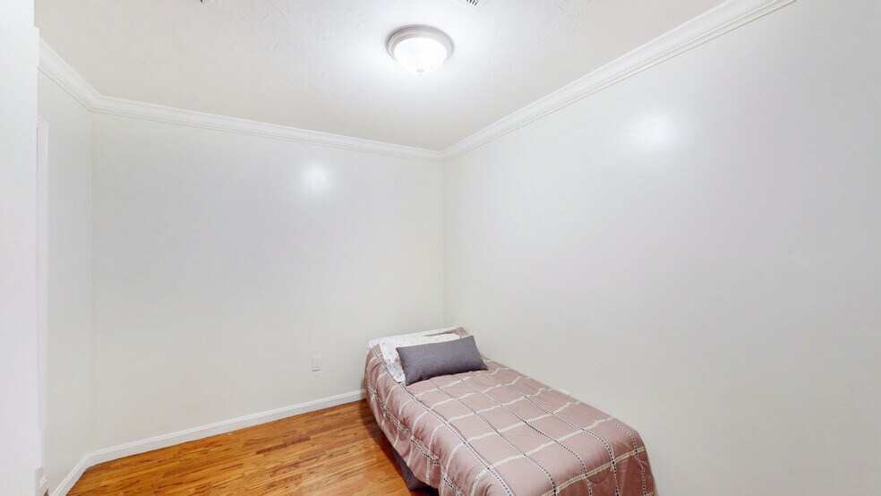 Building Photo - 712 Shawmut Ave