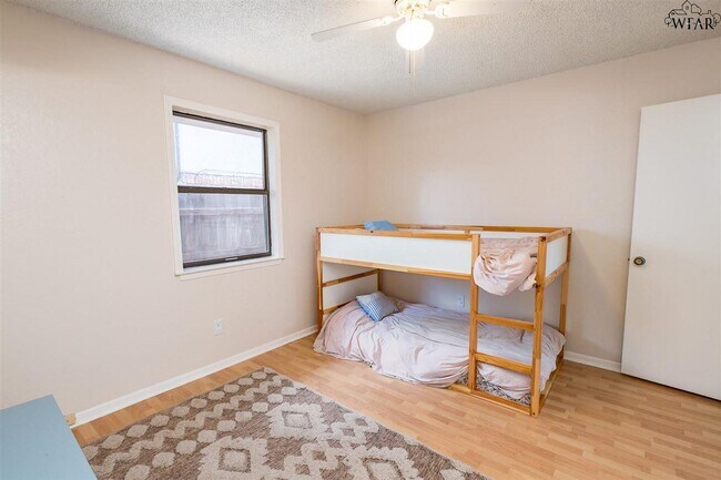 Building Photo - 4319 Crestview