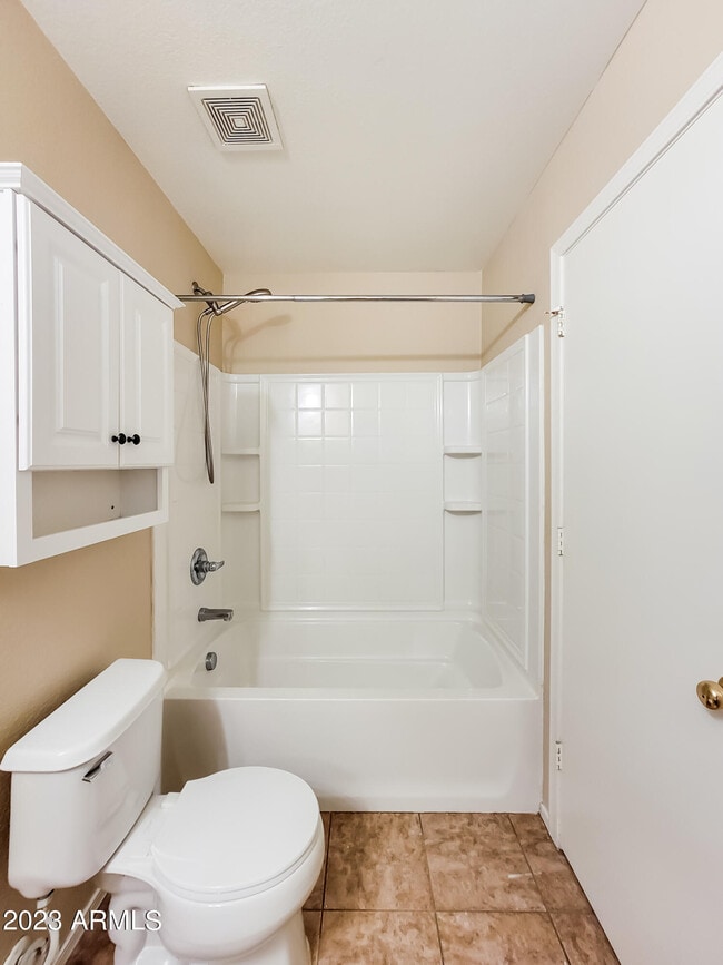 Building Photo - 18513 W Mariposa Dr