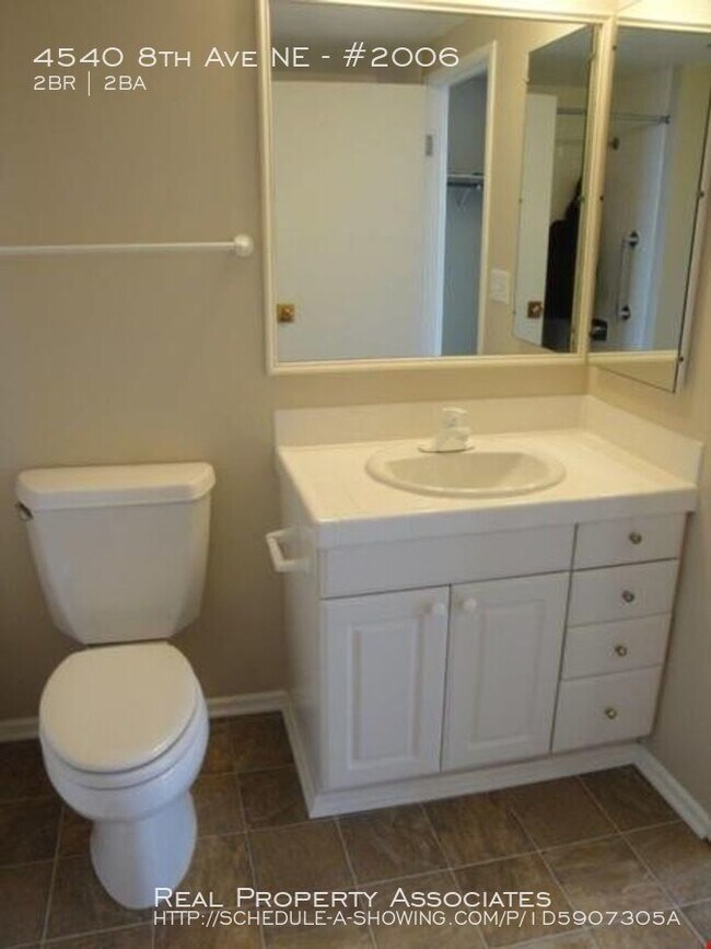 Building Photo - 4540 8th Ave NE