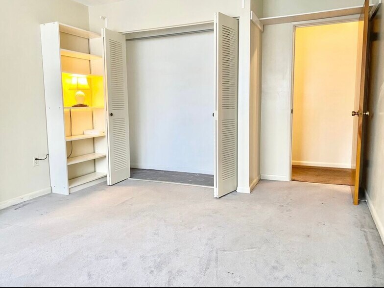 Second bedroom, looking at the closet - 2108 Phillips Rd